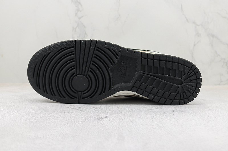 Otomo Katsuhiro x Nike SB Dunk Low "Steamboy OST/Khaki/Black" фото № 9