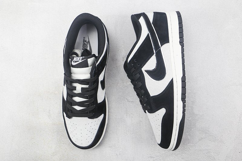 Otomo Katsujiro x Dunk SB Low "Steamboy OST/Silver Swoosh" фото № 7