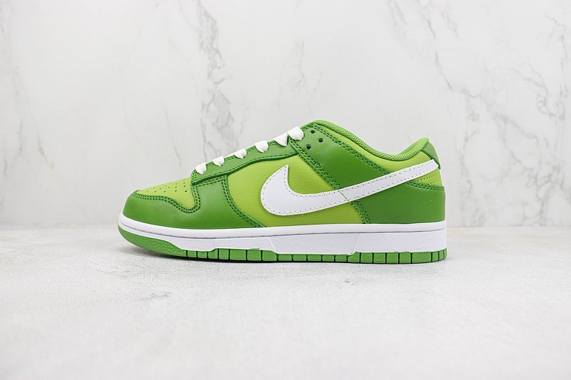 Nike Dunk Low "Chlorophyll" фото № 2