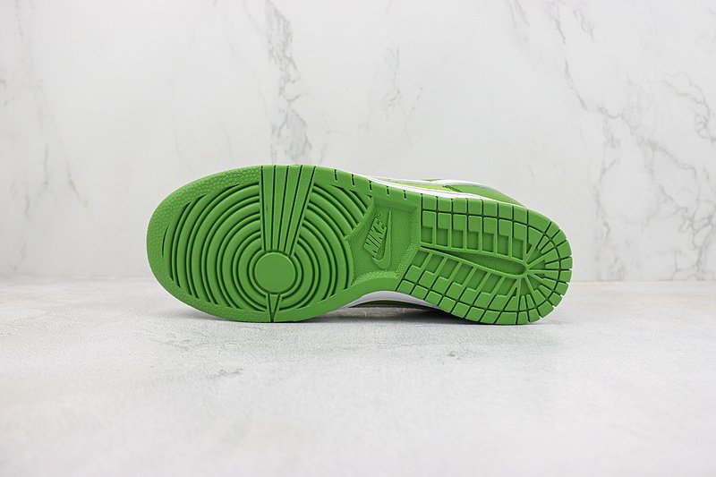 Nike Dunk Low "Chlorophyll" фото № 5