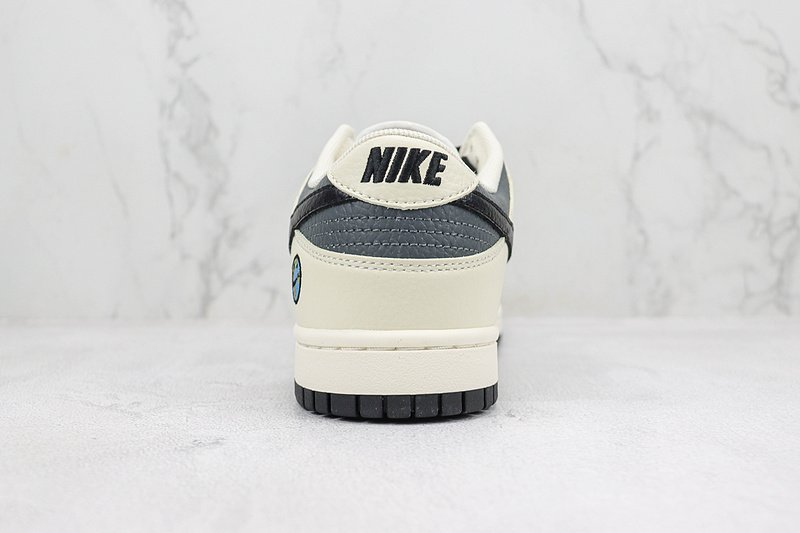 Nike Dunk Low "White/Black/Grey/Smiley" фото № 9