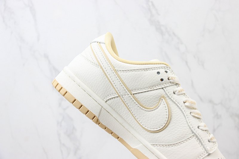 Stussy x Nike Dunk Low "Pearl White/Light Beige" фото № 3