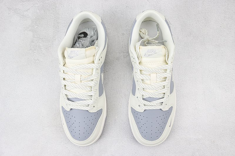 The North Face x Nike Dunk Low "Light Carbon/Mini Swoosh" фото № 7