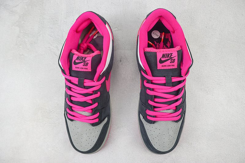 Nike Dunk Low "Disposable Pink" фото № 7