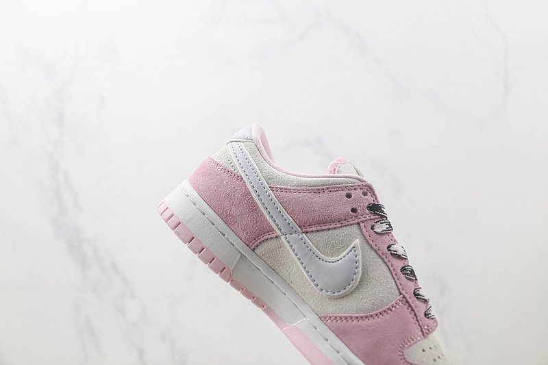 Nike Dunk Low LX "Pink Foam" фото № 4