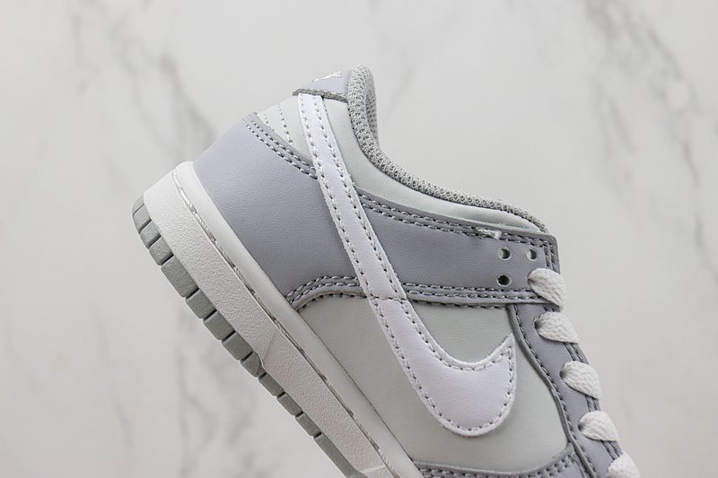 Nike Dunk Low "Two-Toned Grey" фото № 4