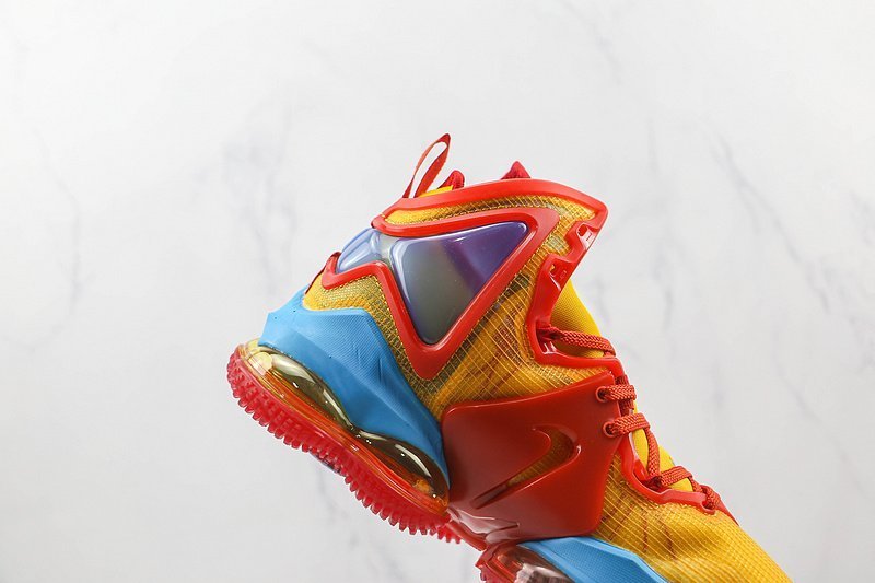 Space Jam x Nike LeBron 19 EP "Tune Squad" фото № 4