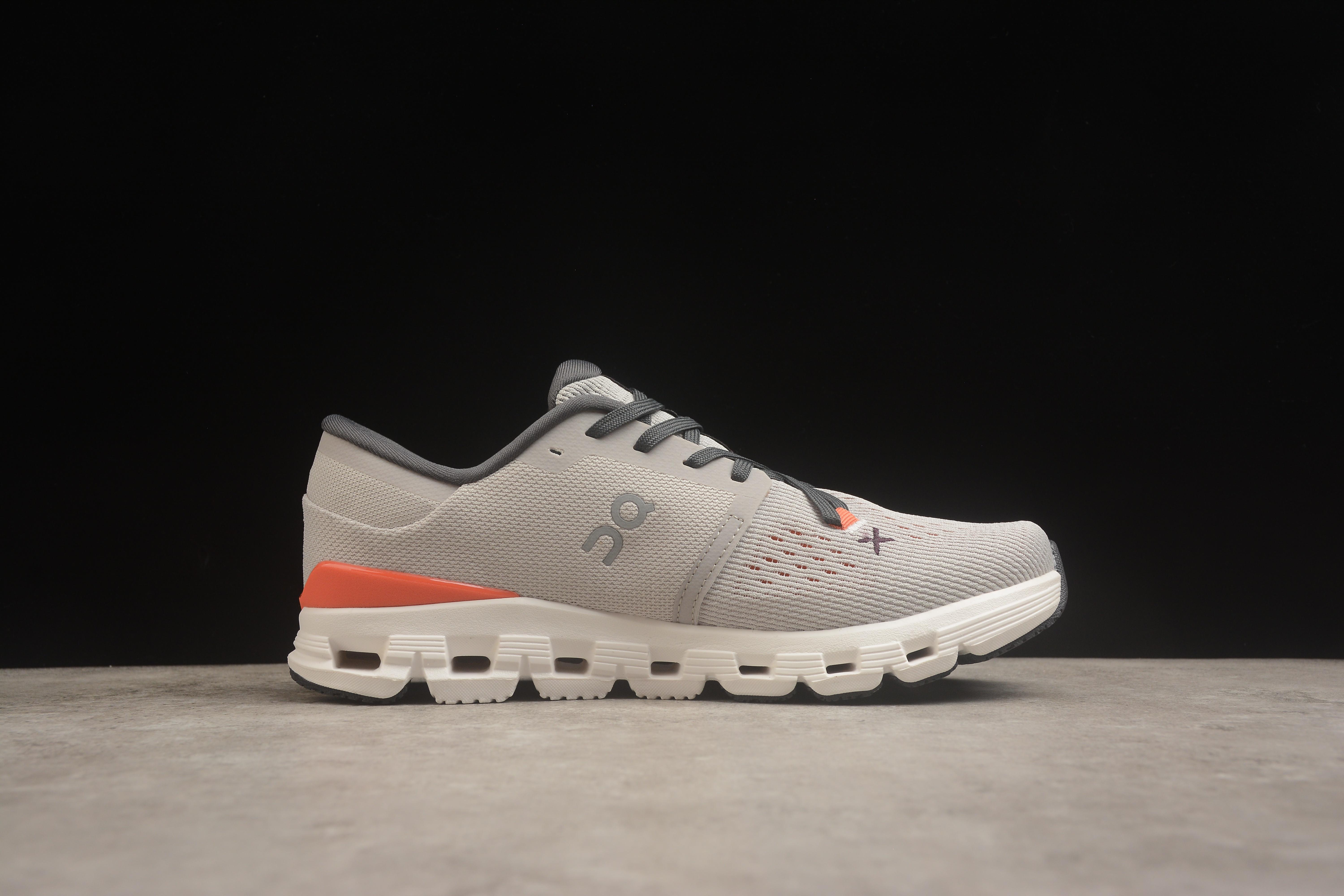On Cloud X 4 "Silver/Flame" фото № 2