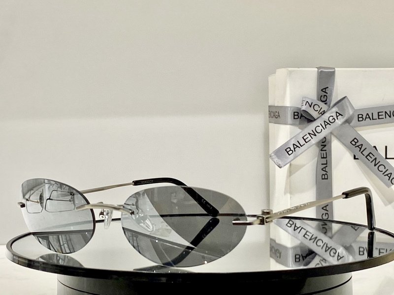 Солнцезащитные очки Balenciaga No Frame Thin Temples "Gray" фото № 2