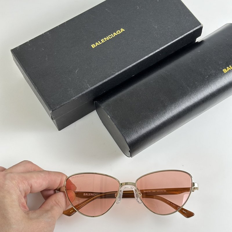 Солнцезащитные очки Balenciaga Drop Shaped "Pink" фото № 2