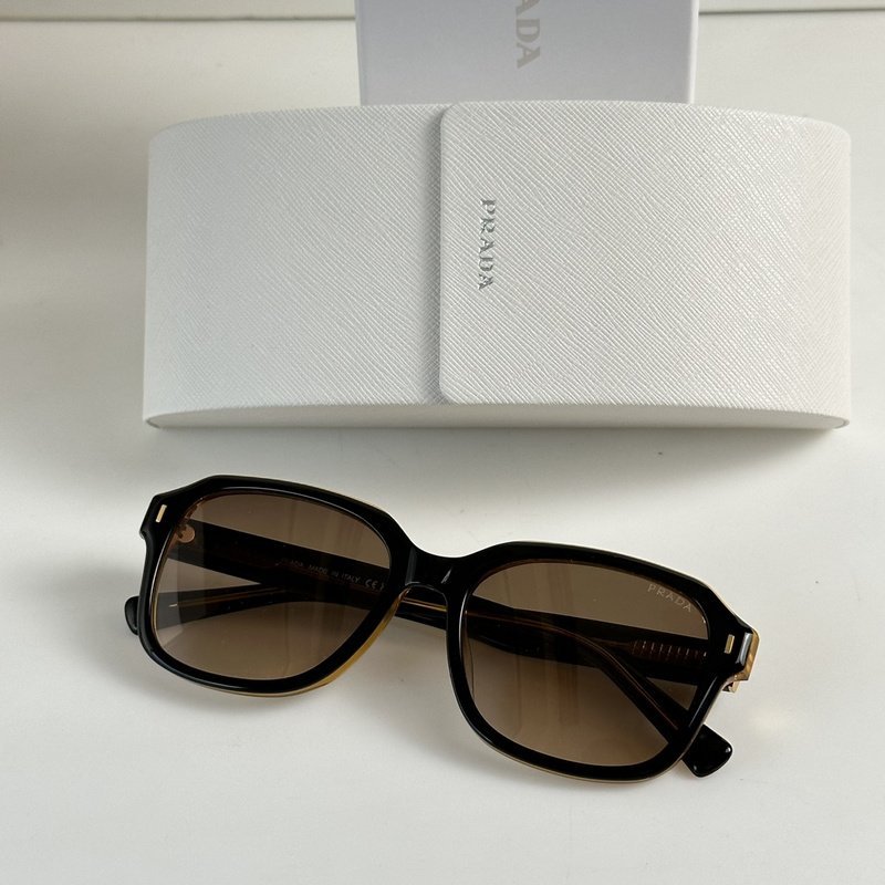 Солнцезащитные очки Prada Temples With Stripe And Logo "Brown/Yellow" фото № 2