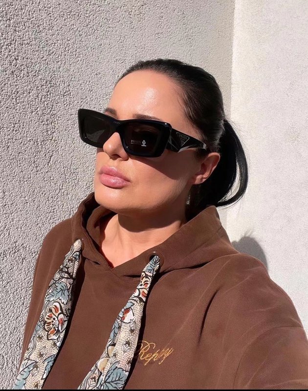 Солнцезащитные очки Prada Wide Temples With Big Logo "Black" фото № 5