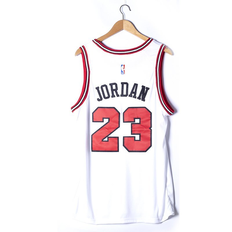 Баскетбольная Джерси Nike Chicago Bulls 2023 №23 Michael Jordan "White" фото № 2