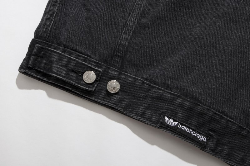 Джинсовая Куртка Balenciaga X Adidas With Stripes On The Sleeves "Black" фото № 4