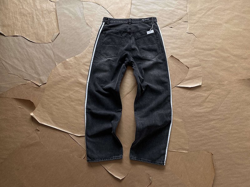 Джинсы Balenciaga X Adidas With White Stripes "Black" фото № 8