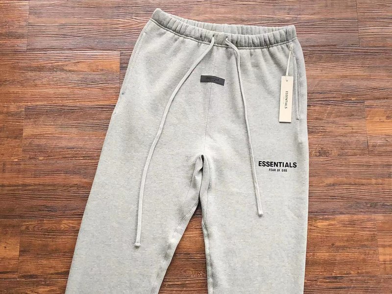 Спортивные штаны Fear of God Front Rectangle Patch With Logo "Gray" фото № 2