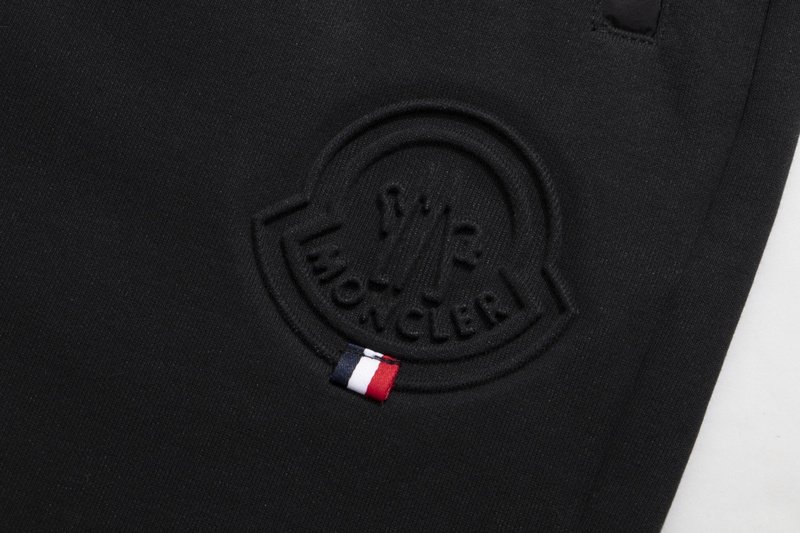 Штаны Moncler Embossed Logo "Black" фото № 2