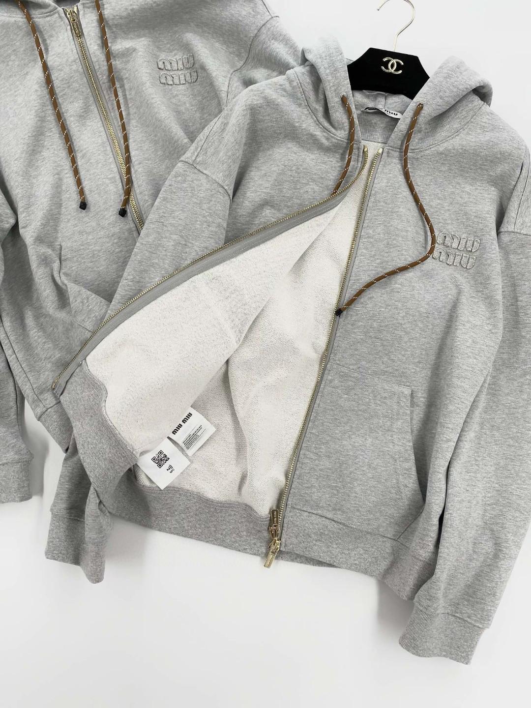 Худи Miu Miu Frontside Gray Volumetric Logo Miu Miu "Gray" фото № 3