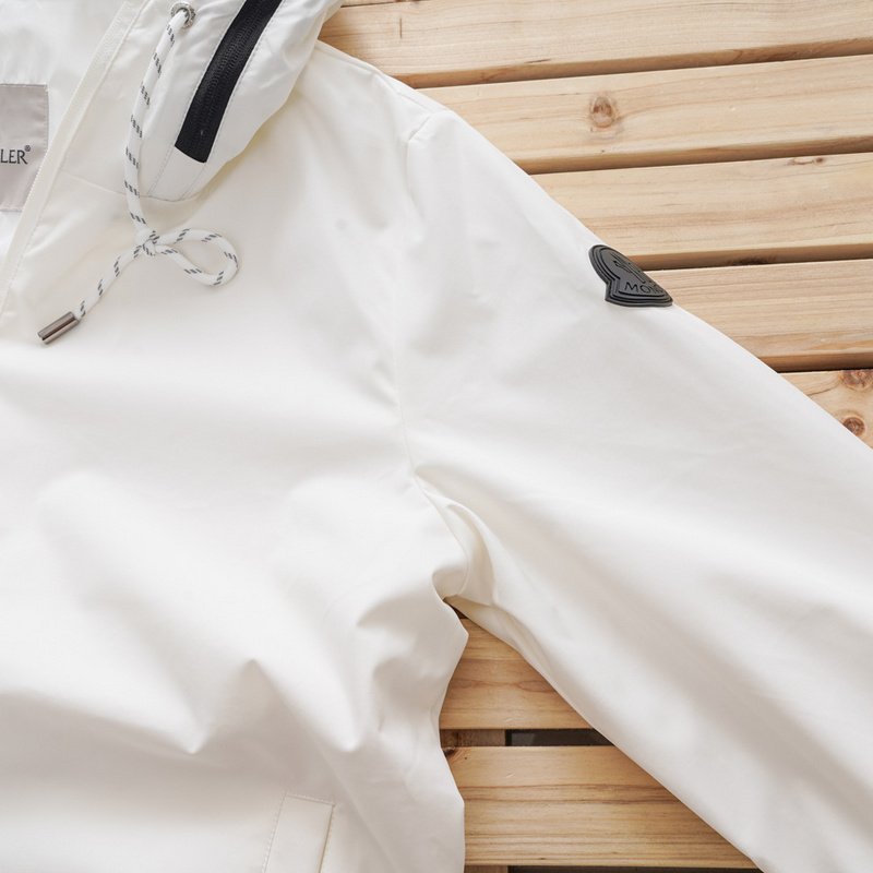 Ветровка Moncler With Lock On The Hood "White" фото № 6