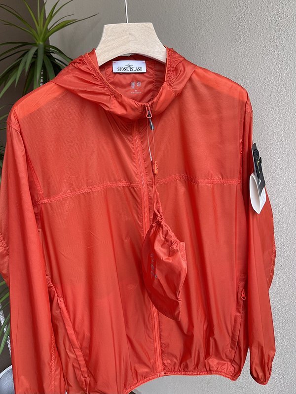 Ветровка Stone Island Lightweight With A Handbag "Scarlet/Orange" фото № 3