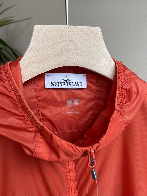 Ветровка Stone Island Lightweight With A Handbag "Scarlet/Orange" фото № 7