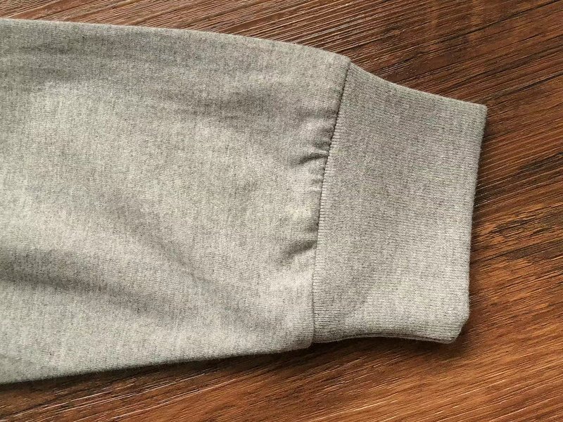 Лонгслив Patagonia Plain Background With Mountain View Inside Rectangle "Gray" фото № 4