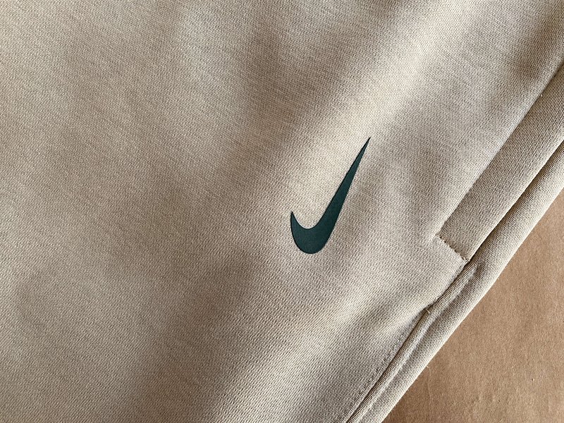 Спортивные штаны Nike Small Embroidered Logo "Beige" фото № 5