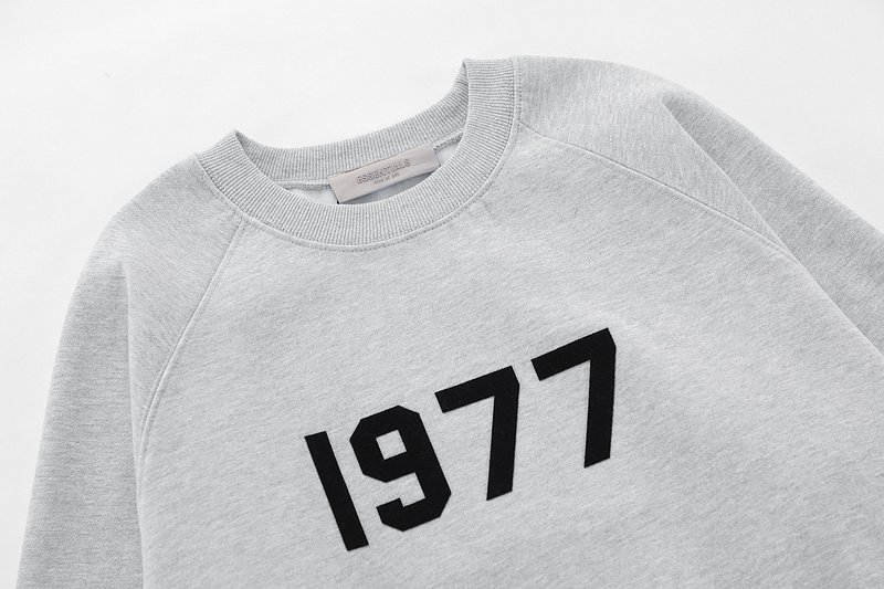 Свитшот Fear Of God 1977 In The Center "Gray" фото № 5