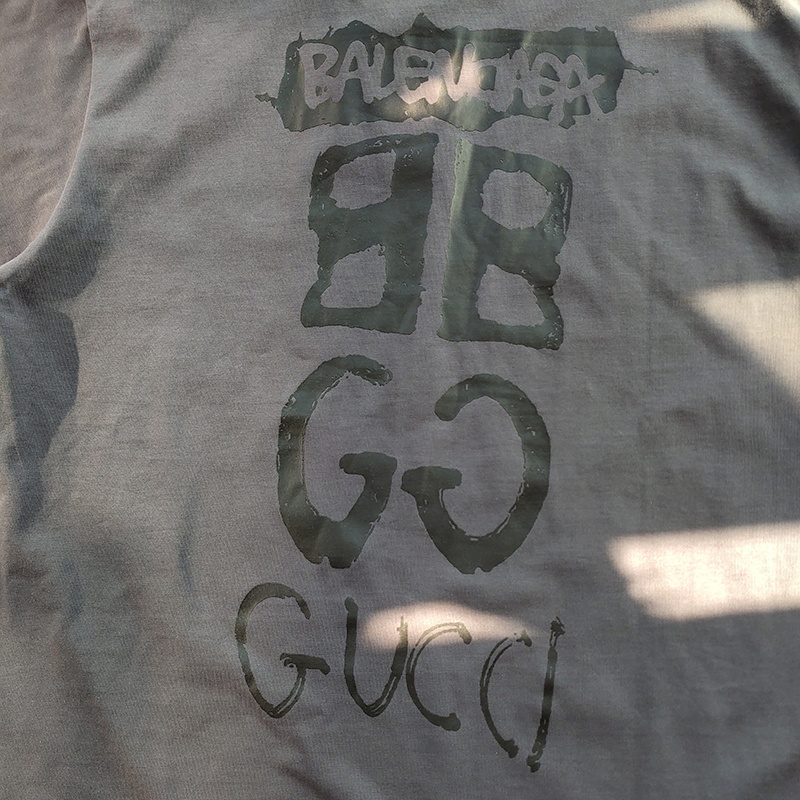 Футболка Balenciaga X Gucci Inscription On The Back "Gray" фото № 3