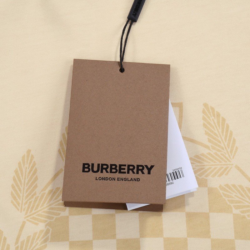 Футболка Burberry With An Emblem "Cream" фото № 6