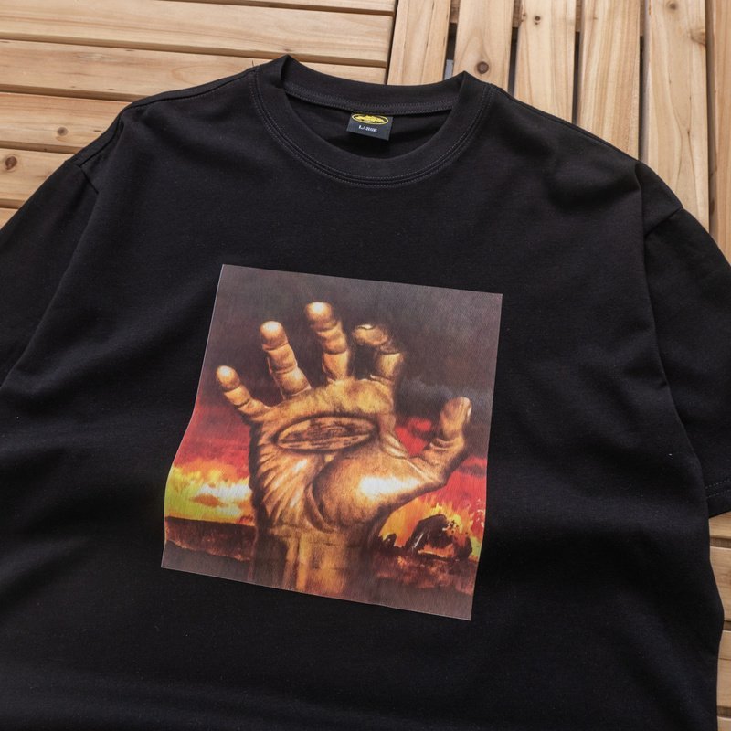 Футболка Corteiz Chisel Hands Before Fire "Black" фото № 2