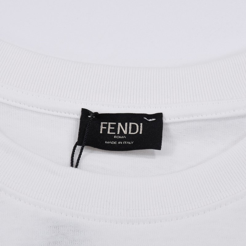 Футболка Fendi Bear Peeking Out Of Bag "White" фото № 6