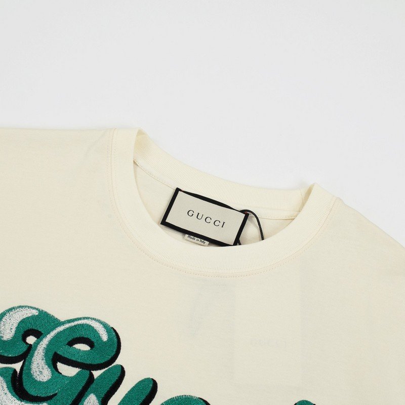 Футболка Gucci Unusual Text Logo "Cream" фото № 8