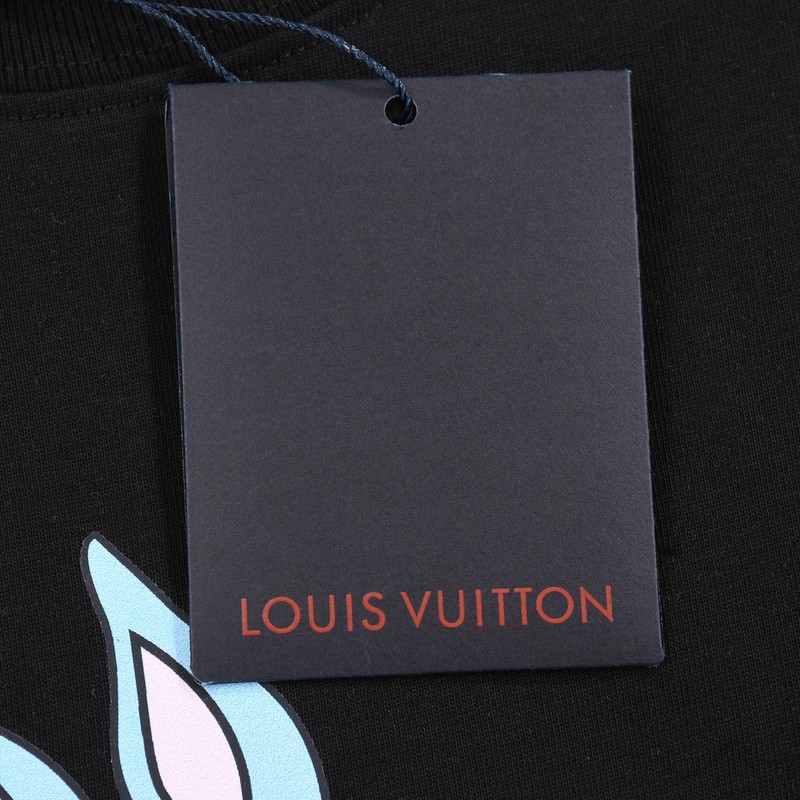 Футболка Louis Vuitton With Blue Rabbit Print "Black" фото № 3
