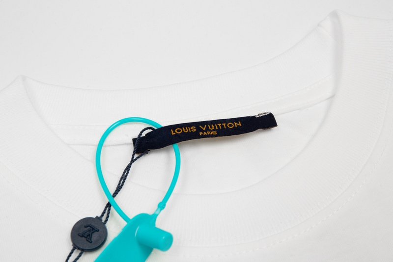 Футболка Louis Vuitton Fabric Patch With Logo "White" фото № 2