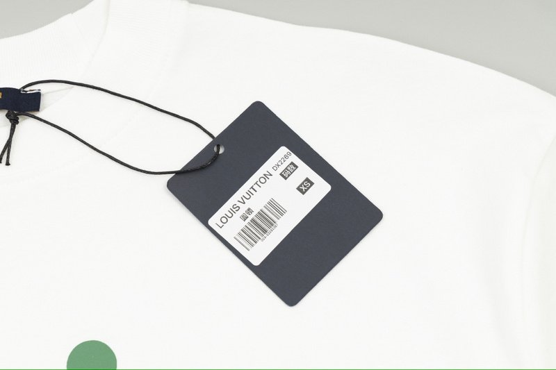 Футболка Louis Vuitton With Text Logo - In Monochrome Style "White" фото № 4