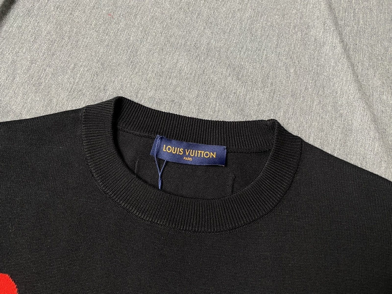 Футболка Louis Vuitton Looking "Black" фото № 4