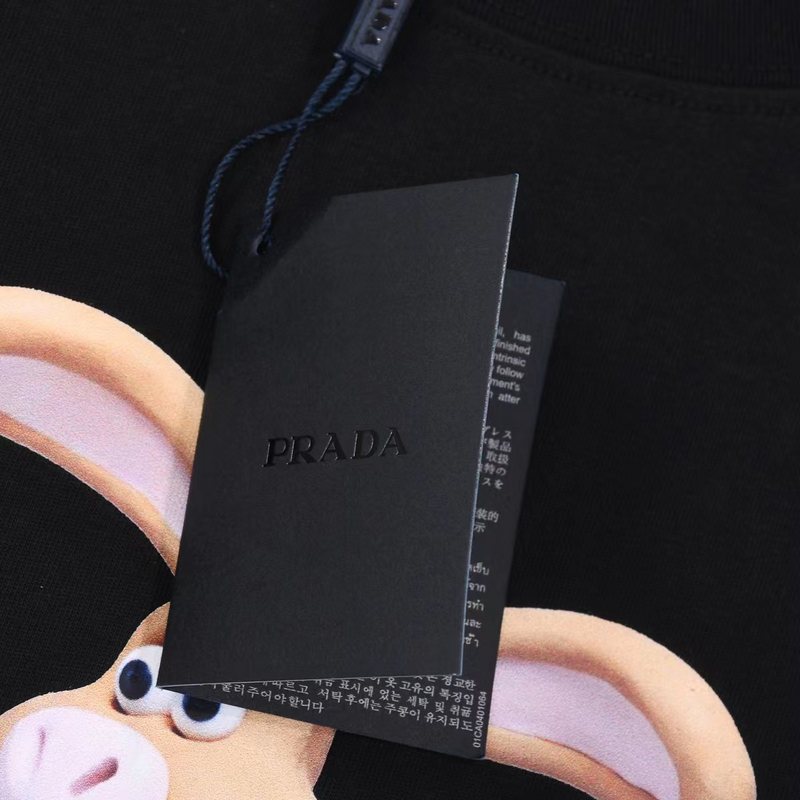 Футболка Prada Print Of Walking Rabbit "Black" фото № 3