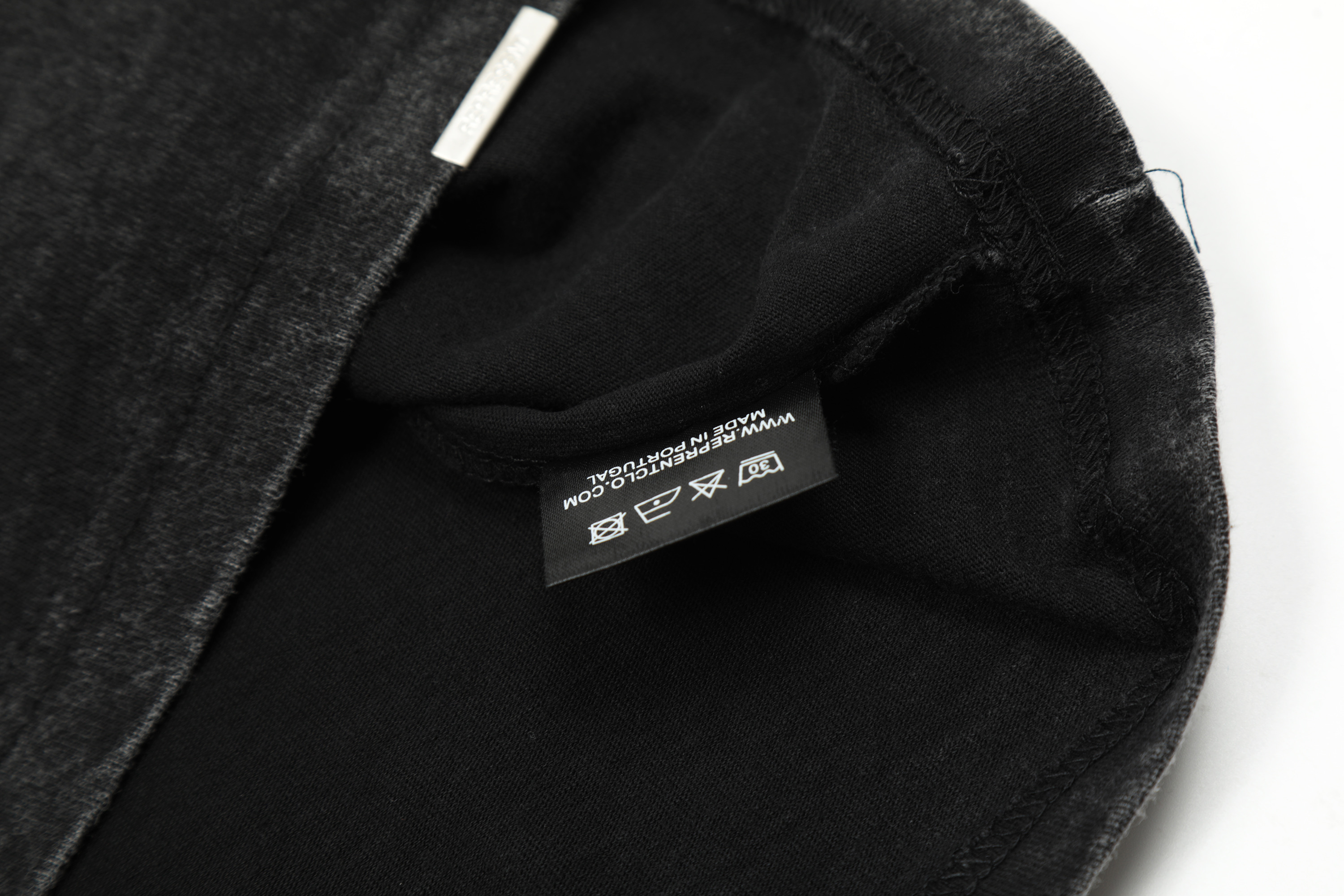 Футболка Represent Team Spirit R Wing "Black" фото № 7