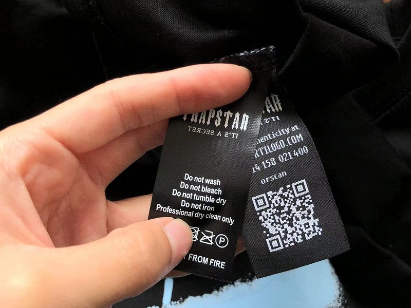 Футболка Trapstar Logo Inscription And Geometric Figures "Black" фото № 3