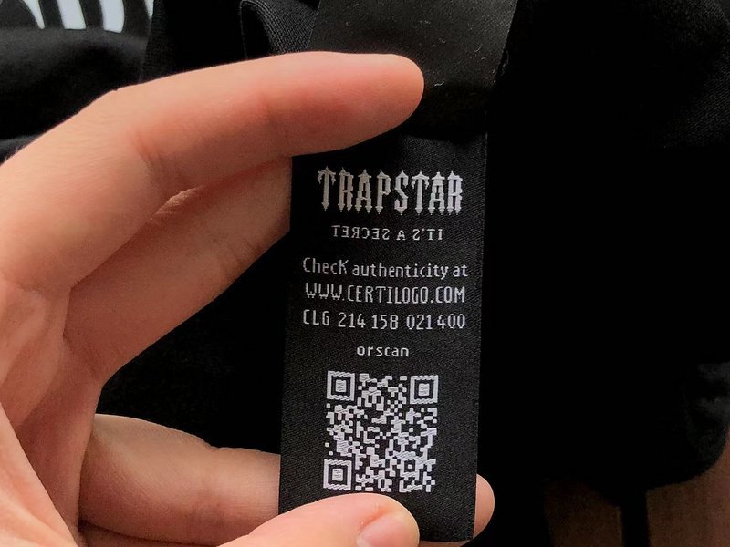 Футболка Trapstar Lettering It's A Secret "Black" фото № 5