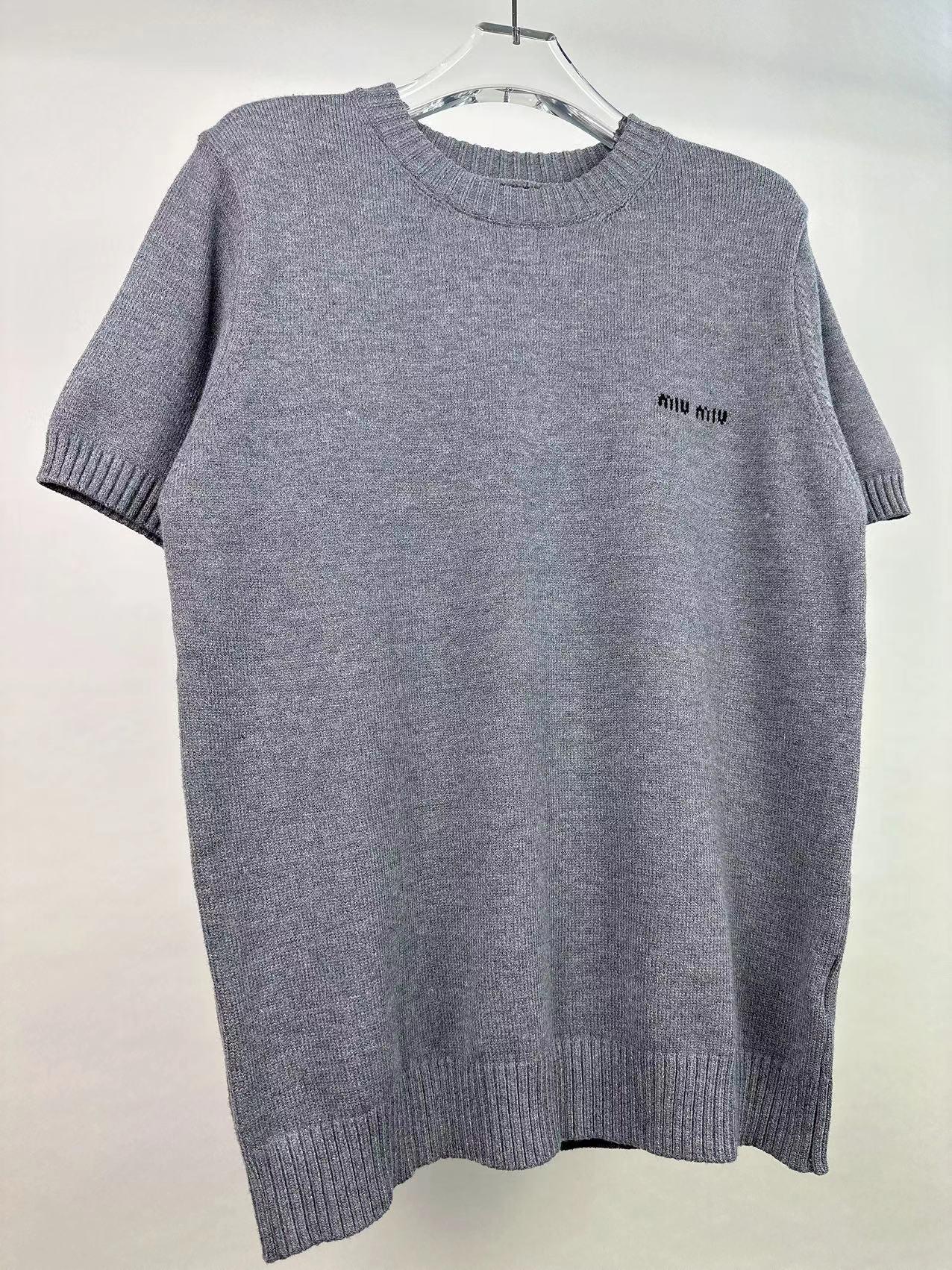 Жилетка Miu Miu Frontside Left Logo Miu Miu "Gray" фото № 3