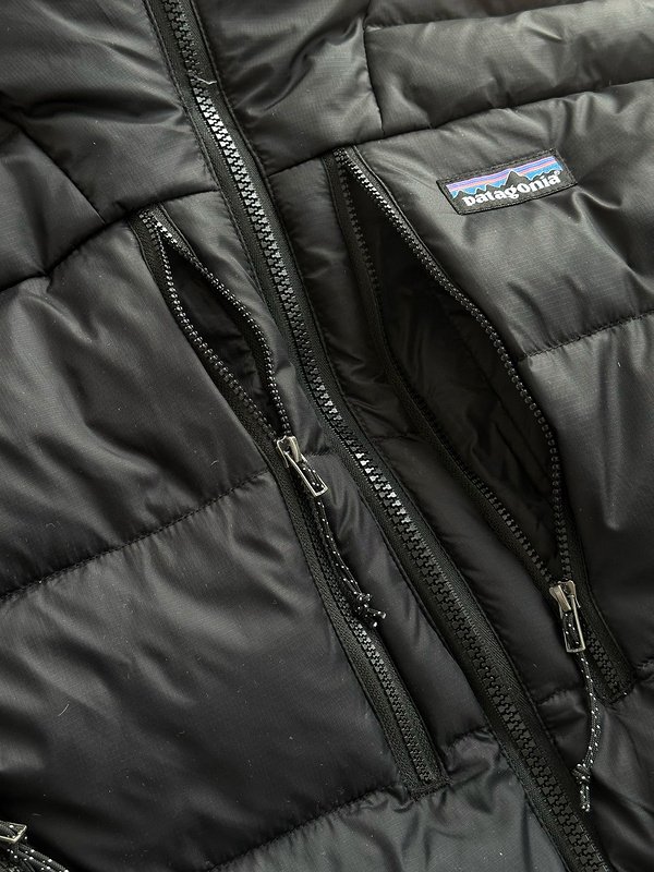 Пуховик Patagonia Additional Front Pockets "Black" фото № 7