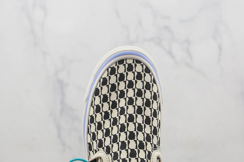 Brain Dead x Vans Slip-On "Marshmallow/Black" фото № 4