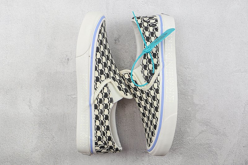 Brain Dead x Vans Slip-On "Marshmallow/Black" фото № 6