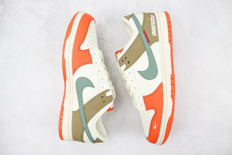 Nike SB Dunk Low "Unefeated" фото № 7