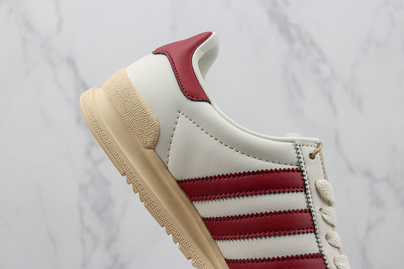 Adidas Originals Jeans "Chalk White Sand Strata" фото № 4