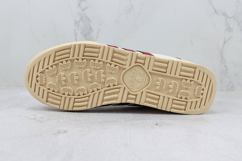 Adidas Originals Jeans "Chalk White Sand Strata" фото № 8