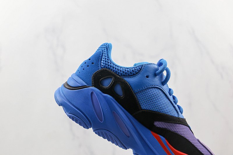 Adidas Yeezy Boost 700 "Hi-Res Blue" фото № 3
