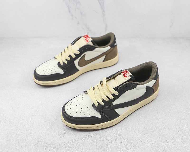 Travis Scott x Air Jordan 1 Low "Dark Mocha" фото № 4